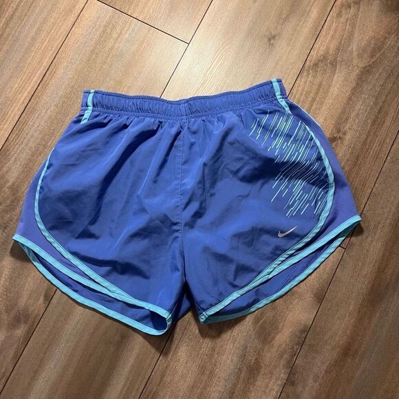 Nike Blue Athletic Workout Shorts Women‎ Medium Bin J-54 - Picture 1 of 4